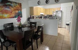 3-bedroom apartments in condo 130 m² in West End for $325,000