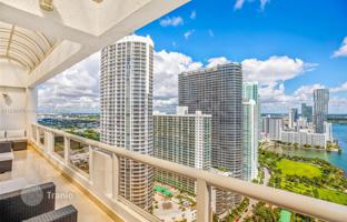 2-bedroom apartments in condo 136 m² in North Bayshore Drive for $939,000