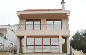 Sunny and spacious house for sale in Đuraševića, near Krasici and one of the most beautiful beaches Plavi Horizonti for 370,000 €