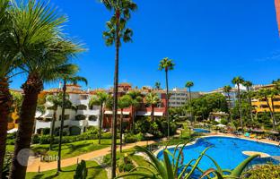 3-bedroom penthouse 108 m² in Marbella for 923,000 €