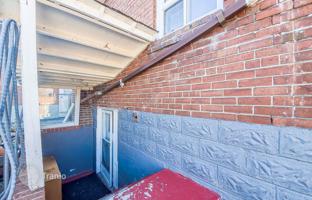 9-bedroom house in York for C$1,271,000