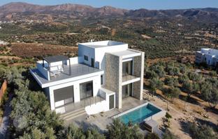 Land plot 2,000 m² in Heraklion (Athens) for 850,000 €