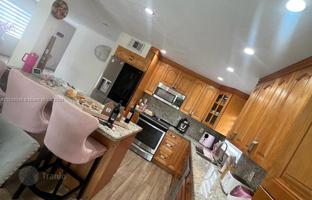 5-bedroom house 240 m² in Miami for $727,000