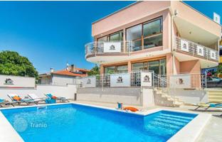 3-room house 240 m² in Novigrad (Istria County) for 1,700,000 €