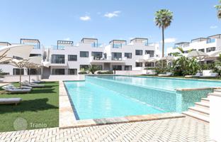 2-bedroom cottage 146 m² in Torrevieja for 330,000 €