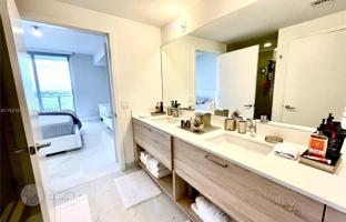 3-bedroom apartments in condo 145 m² in North Miami Beach for $1,150,000