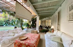 7-bedroom villa 449 m² in Estepona for 2,100,000 €