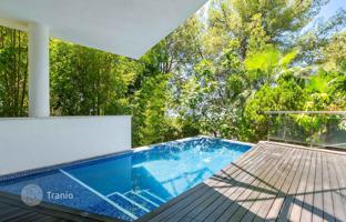 4-bedroom villa 904 m² in Marbella for 2,700,000 €