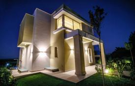 4-bedroom villa 175 m² in Pefkochori for 800,000 €