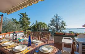Charming villa with panoramic lake views in Padenghe sul Garda, Italy for 1,200,000 €
