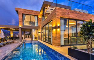 5-bedroom villa 350 m² in Kalkan for 63,857,000 TRY