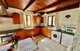 Beautiful 2 bedroom Detached stone house with Garden, Sea Views from terrace for 135,000 €
