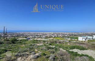 Land plot 1,166 m² in Konia for 525,000 €