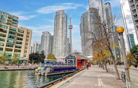 Apartment – Harbour Square, Old Toronto, Toronto,  Ontario,   Canada for C$779,000