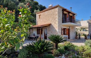 Land plot 238 m² in Chania for 275,000 €