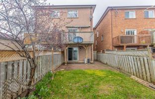 9-bedroom townhouse in York for C$1,472,000