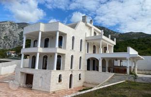 Four-storey villa in a classic style with sea views and a swimming pool, Bar, Montenegro for 2,325,000 €