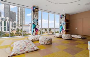 2-bedroom apartments in condo 261 m² in Edgewater (Florida) for $2,995,000