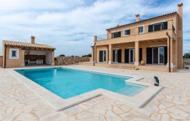 Newly built country house with traditional Mallorcan style in Santany for 1,450,000 €