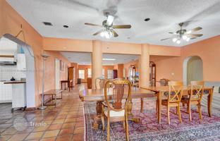 7-bedroom house 461 m² in Miami for $1,100,000