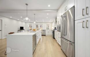 9-bedroom house in East York for C$2,064,000