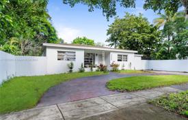 4-bedrooms townhome 141 m² in North Miami, USA for $550,000