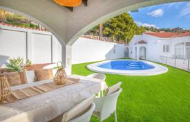 Villa near the beach, with swimming pool and parking space, Calpe, Spain for 689,000 €
