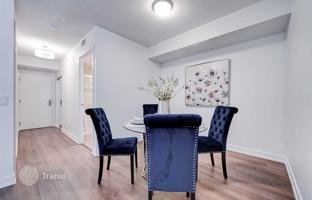 5-bedroom apartment in Etobicoke for C$975,000