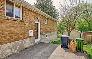 9-bedroom house in Scarborough for C$1,308,000