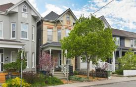 Townhome – Brock Avenue, Old Toronto, Toronto,  Ontario,   Canada for C$1,826,000