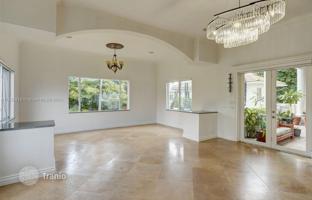 7-bedroom house 780 m² in Miami for $2,500,000