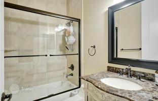 4-bedroom house 283 m² in Miami Lakes for $1,175,000