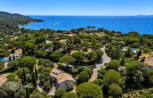 5-bedroom villa in La Croix-Valmer for 1,950,000 €