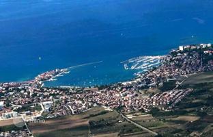 Land plot 2,508 m² in Umag for 288,000 €