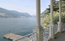 Houses for sale in Lake Como. Luxury villa with private dock and dock at the border town of Como and Blevio Houses for sale in Lake Como. Luxury villa with private dock and dock at the border town of Como and Blevio