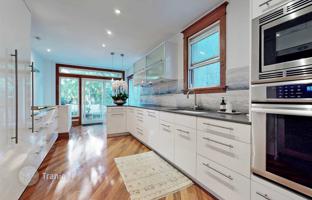 4-bedroom townhouse in Ontario Street for 1,426,000 €