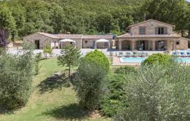 Gualdo Cattaneo (Perugia) — Umbria — Apartment for sale for 780,000 €