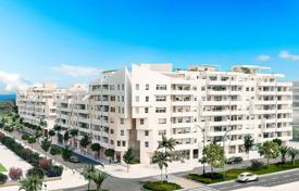 Penthouse with 4 bedrooms and large terrace, close to Puerto Banús for 565,000 €
