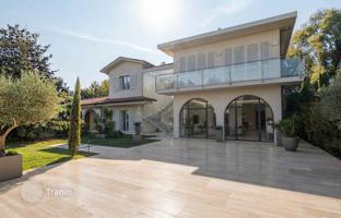 Land plot 195 m² in Pietrasanta for 800,000 €