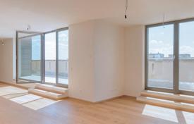 Five-room penthouse with 2 terraces and views of the Frankfurt Gate, district Friedrichshain, Berlin for 950,000 € Five-room penthouse with 2 terraces and views of the Frankfurt Gate, district Friedrichshain, Berlin for 950,000 €