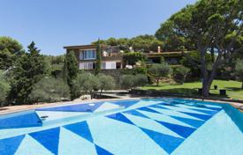 Residential for sale in Cadaqués. Unique villa with a guest house, a swimming pool and terraces, close to the beach in Cadaques, Spain Residential for sale in Cadaqués. Unique villa with a guest house, a swimming pool and terraces, close to the beach in Cadaques, Spain