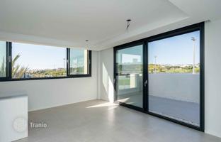 2-bedroom penthouse 80 m² in Estepona for 510,000 €