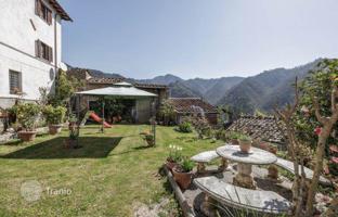 6-bedroom villa 424 m² in Lucca for 1,198,000 €