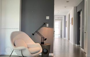 5-bedroom house 390 m² in Miami Beach for $3,350,000