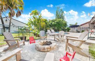 4-bedroom house 246 m² in West End for $725,000