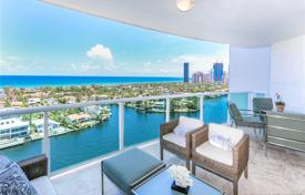 Stylish flat with ocean views in a residence on the first line of the beach, Aventura, Florida, USA for $1,395,000