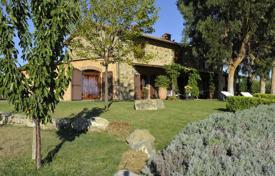 Traditional stone villa with a huge plot in Suvereto, Tuscany, Italy for 4,000 € per week