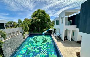 12-bedroom villa 350 m² in Pattaya for $1,639,000