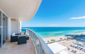 Bright two-bedroom apartment with ocean views in Sunny Isles Beach, Florida, USA for $900,000