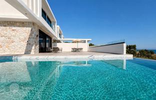 3-bedroom villa 100 m² in Chaniotis for 640,000 €